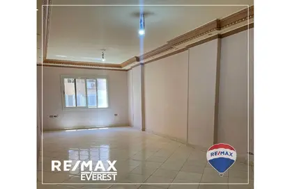 Apartment - 3 Bedrooms - 2 Bathrooms for sale in 10th District - Sheikh Zayed City - Giza