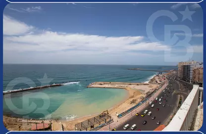 شقة - 2 غرف نوم - 2 حمامات للبيع في سان ستيفانو - حي شرق - الاسكندرية