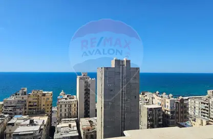 شقة - 4 غرف نوم - 2 حمامات للبيع في شارع بورسعيد - سبورتنج - حي شرق - الاسكندرية