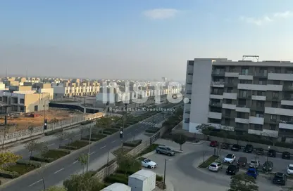 شقة - 2 غرف نوم - 3 حمامات للبيع في كمبوند البروج - كمبوندات الشروق - مدينة الشروق - القاهرة