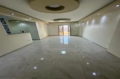 Apartment - 3 Bedrooms - 2 Bathrooms for rent in Taha Hussein St. - El Nozha El Gadida - El Nozha - Cairo