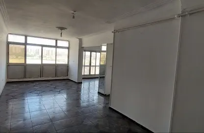 Apartment - 2 Bedrooms - 1 Bathroom for rent in Al Laselky St. - El Laselky - New Maadi - Hay El Maadi - Cairo