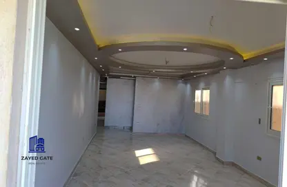 Apartment - 3 Bedrooms - 2 Bathrooms for rent in Al Mohandes Ahmed Kamal Hamdy St. - 16th District - Sheikh Zayed City - Giza Apartment - 3 Bedrooms - 2 Bathrooms for rent in Al Mohandes Ahmed Kamal Hamdy St. - 16th District - Sheikh Zayed City - Giza
