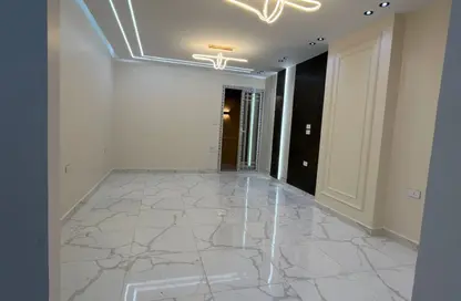 Apartment - 2 Bedrooms - 2 Bathrooms for sale in Gate 2 - Ahmose - Hadayek El Ahram - Giza