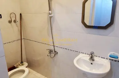 Office Space - Studio - 1 Bathroom for sale in El Mansheya - Hay El Gomrok - Alexandria