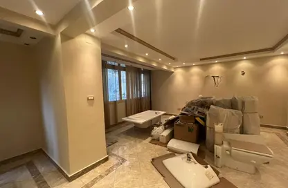 Office Space - Studio - 1 Bathroom for rent in Abd Al Hamid Badawy St. - El Hegaz Square - El Nozha - Cairo