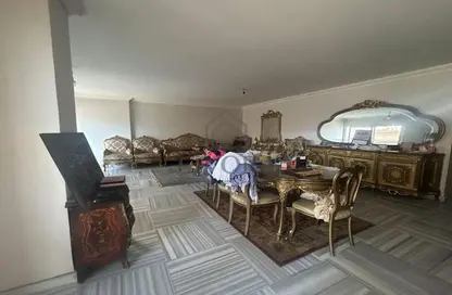 Apartment - 3 Bedrooms - 2 Bathrooms for sale in Kafr Abdo St. - Kafr Abdo - Roushdy - Hay Sharq - Alexandria