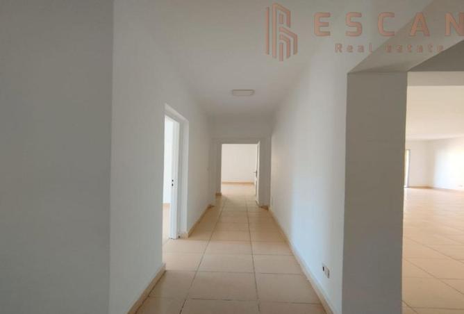 8301620 - Property Image 3