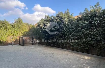 Apartment - 2 Bedrooms - 2 Bathrooms for sale in Stone Residence - 5th Settlement Compounds - The 5th Settlement - New Cairo City - Cairo