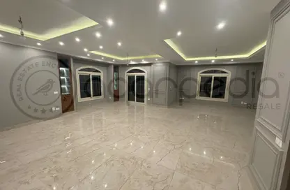 شقة - 3 غرف نوم - 2 حمامات للبيع في شارع عمر خورشيد - البنفسج 10 - البنفسج - مدينة القاهرة الجديدة - القاهرة