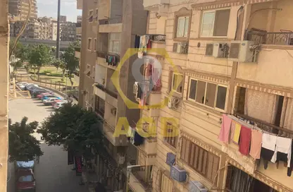 Apartment - 4 Bedrooms - 2 Bathrooms for sale in Ibn Sender Sq. - Mansheya El Bakry - Heliopolis - Masr El Gedida - Cairo