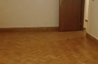 شقة - 3 غرف نوم - 2 حمامات للايجار في شارع محي الدين أبو العز - الدقي - الجيزة