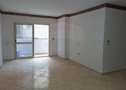 Apartment - 3 bedrooms for للايجار in Al Geish Road - Cleopatra - Hay Sharq - Alexandria