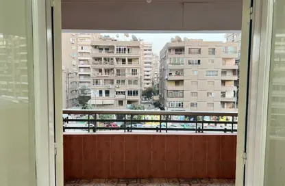 شقة - 3 غرف نوم - 2 حمامات للبيع في شارع عبد الرازق السنهوري - المنطقة السادسة - مدينة نصر - القاهرة