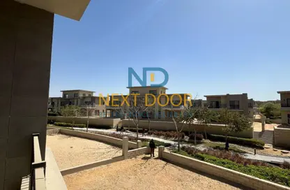 Villa - 5 Bedrooms - 5 Bathrooms for sale in Swan Lake Residence - 5th Settlement Compounds - The 5th Settlement - New Cairo City - Cairo