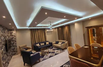 Apartment - 3 Bedrooms - 2 Bathrooms for rent in 8th District - Sheikh Zayed City - Giza