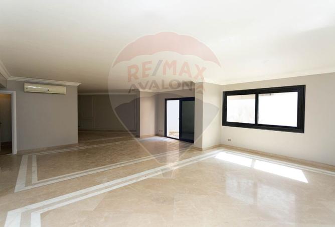 8081602 - Property Image 2