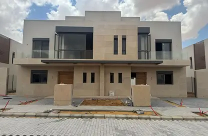 فيلا - 4 غرف نوم - 3 حمامات للبيع في 6 ويست - بيفرلي هيلز - كمبوندات الشيخ زايد - الشيخ زايد - الجيزة