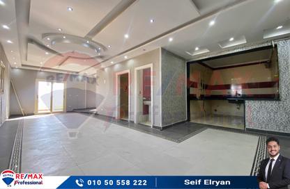 Apartment - 3 Bedrooms - 3 Bathrooms for sale in Abou Quer Road - Roushdy - Hay Sharq - Alexandria