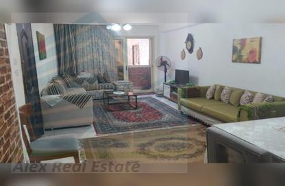 شقة - 3 غرف نوم - 2 حمامات للايجار في طريق الجيش - كامب شيزار - حي وسط - الاسكندرية