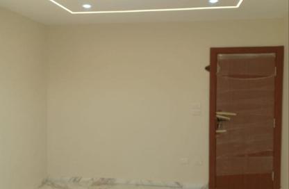 Apartment - 3 Bedrooms - 2 Bathrooms for sale in Belbeis Road   Road 10 - 3rd District - Obour City - Qalyubia