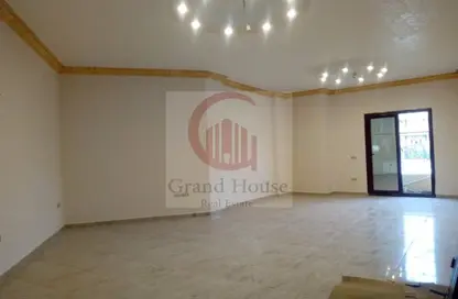 Apartment - 2 Bedrooms - 1 Bathroom for rent in East The Academy - New Cairo City - Cairo