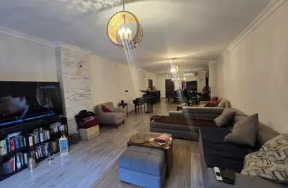 Apartment - 3 Bedrooms - 2 Bathrooms for sale in Zahraa El Maadi - Hay El Maadi - Cairo