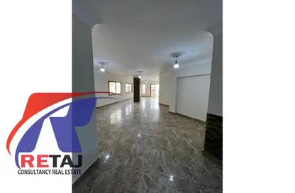 شقة - 3 غرف نوم - 2 حمامات للايجار في شارع الدكتور حسن الشريف - المنطقة الثامنة - مدينة نصر - القاهرة