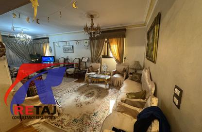 Apartment - 3 Bedrooms - 2 Bathrooms for sale in Fareek Awal Ali Amer St. - 6th Zone - Nasr City - Cairo