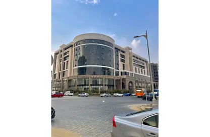 محل تجاري - استوديو - 1 حمام للبيع في الحى المالى - العاصمة الإدارية الجديدة - القاهرة
