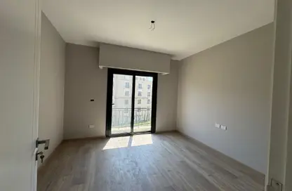 Apartment - 3 Bedrooms - 3 Bathrooms for rent in Village West - Sheikh Zayed Compounds - Sheikh Zayed City - Giza