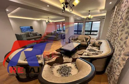 Apartment - 3 Bedrooms - 2 Bathrooms for rent in Emroa Al Qays St. - Al Hadiqah Al Dawliyah - 7th District - Nasr City - Cairo