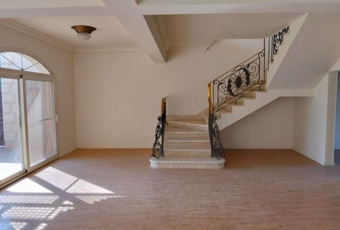 8329023 - Property Image 2