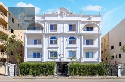 Apartment - 3 Bedrooms - 3 Bathrooms for sale in 1st Neighborhood - 4th Area - Shorouk City - Cairo
