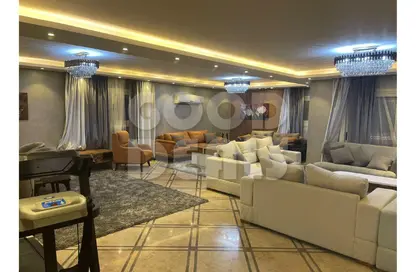 Apartment - 4 Bedrooms - 2 Bathrooms for sale in Nabil Al Wakkad St. - Ard El Golf - Heliopolis - Masr El Gedida - Cairo