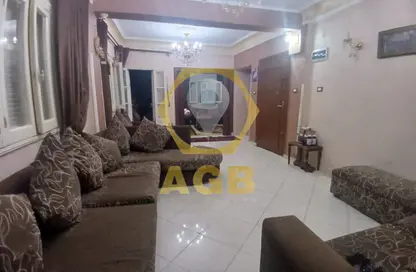 Apartment - 4 Bedrooms - 2 Bathrooms for sale in Ibn Sender Sq. - Mansheya El Bakry - Heliopolis - Masr El Gedida - Cairo