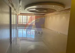 Apartment - 3 Bedrooms - 2 Bathrooms for sale in Aly Sharawy St. - Al Narges 5 - Al Narges - New Cairo City - Cairo