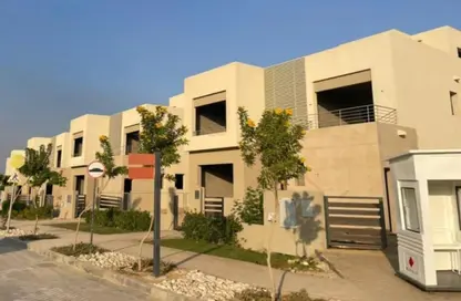 فيلا - 6 غرف نوم - 8 حمامات للبيع في ذا كراون - طريق مصر اسكندرية الصحراوي - مدينة 6 أكتوبر - الجيزة