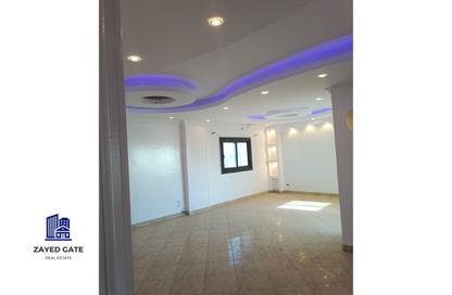 Apartment - 3 Bedrooms - 3 Bathrooms for rent in Al Khamayel city - Sheikh Zayed Compounds - Sheikh Zayed City - Giza