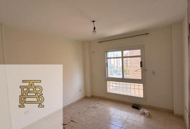 8220298 - Property Image 3