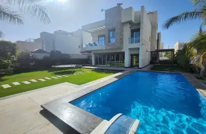 فيلا - 5 غرف نوم - 4 حمامات للبيع في كليوباترا سكوير - محور 26 يوليو - مدينة 6 أكتوبر - الجيزة