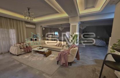 Apartment - 3 Bedrooms - 2 Bathrooms for sale in Al Gezira St. - South Investors Area - New Cairo City - Cairo