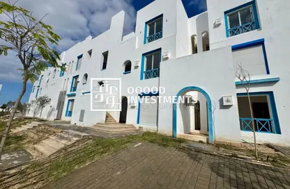 Chalet - 2 Bedrooms - 2 Bathrooms for sale in Mountain View - Ras Al Hekma - North Coast