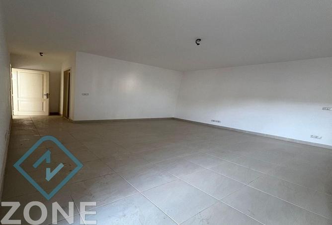 8181407 - Property Image 3