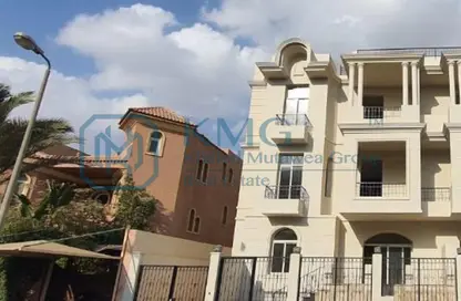 شقة - 4 غرف نوم - 2 حمامات للبيع في غرب الجولف - كمبوندات القطامية - القطامية - مدينة القاهرة الجديدة - القاهرة