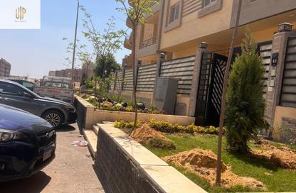 Apartment - 3 Bedrooms - 3 Bathrooms for sale in North Lotus - El Lotus - New Cairo City - Cairo