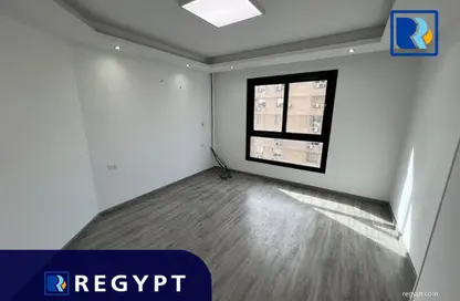 Office Space - Studio - 2 Bathrooms for rent in Zahraa Al Maadi St. - Degla - Hay El Maadi - Cairo