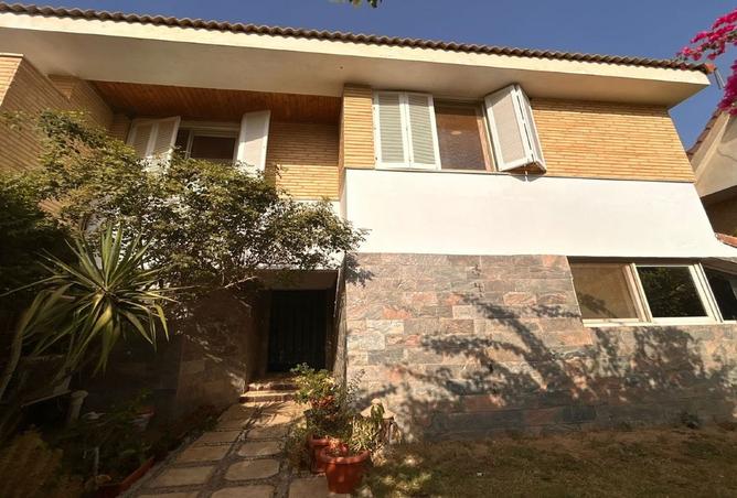 8377300 - Property Image 2