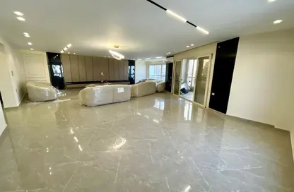 شقة - 6 غرف نوم - 4 حمامات للبيع في شارع سوريا - المهندسين - الجيزة