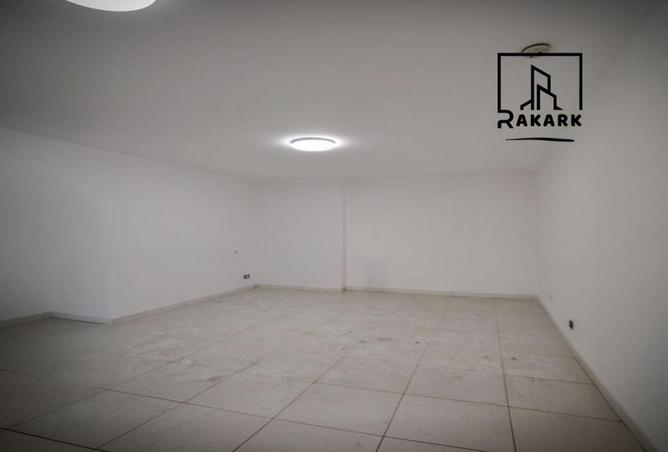 8372424 - Property Image 3